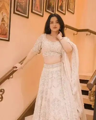 Escort Charai